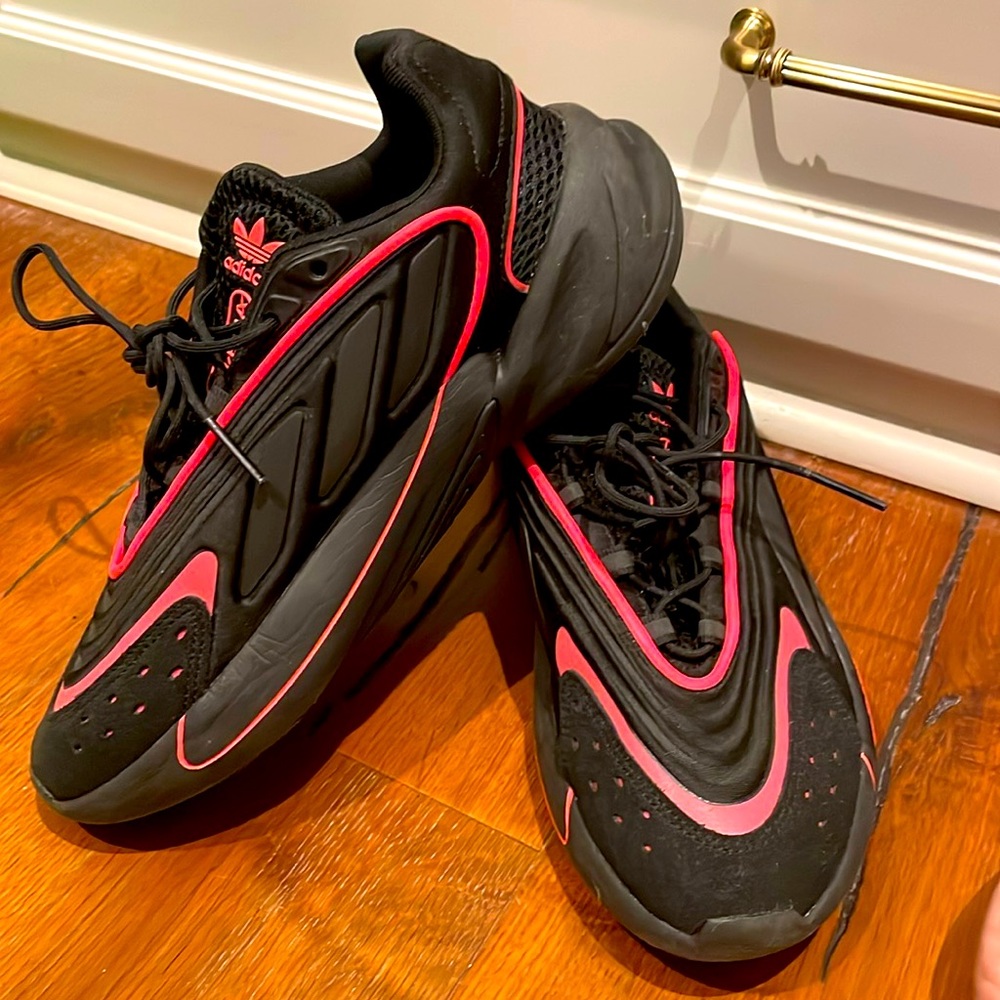 Adidas Ozelia Men’s shoes size 8